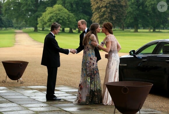 Le prince William, duc de Cambridge et Kate Middleton, la duchesse de Cambridge participent à un dîner de gala de l'association "East Anglia's Children's Hospices'" à King's Lynn le 22 juin 2016.