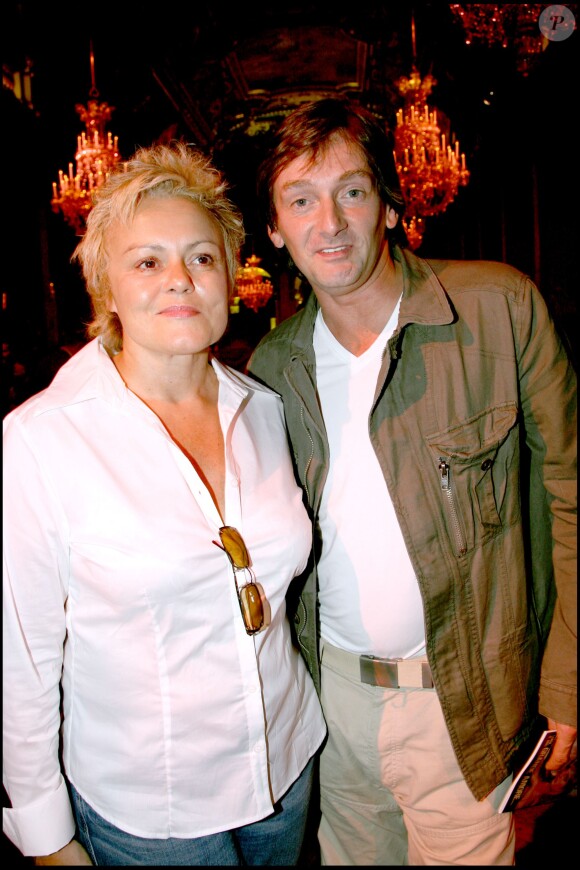 Muriel Robin et Pierre Palmade lors de la soirée d'inauguration de l'exposition Dalida, une vie...", à la mairie de Paris, le 10 mai 2007