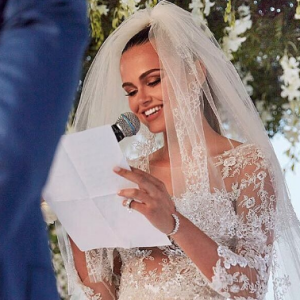 Le mariage de la belle Xenia Deli, le 5 juin 2016 à Santorin en Grèce.