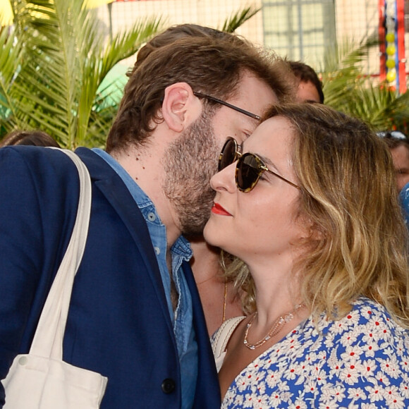 Marilou Berry et son compagnon Arnaud Schneider à l'inauguration de la fête des Tuileries organisée par Caroline Barclay le 24 juin 2016. © Coadic Guirec / Bestimage