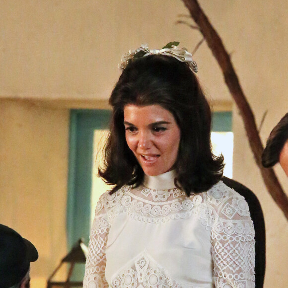 Exclusif - Katie Holmes tourne la scène du mariage de Jackie Kennedy et Aristote Onassis à Toronto le 17 juin 2016. Elle a eu la visite de sa fille Suri.