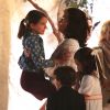 Exclusif - L'actrice Katie Holmes tourne la scène du mariage de Jackie Kennedy et Aristote Onassis à Toronto le 17 juin 2016. Elle a eu la visite de sa fille Suri.