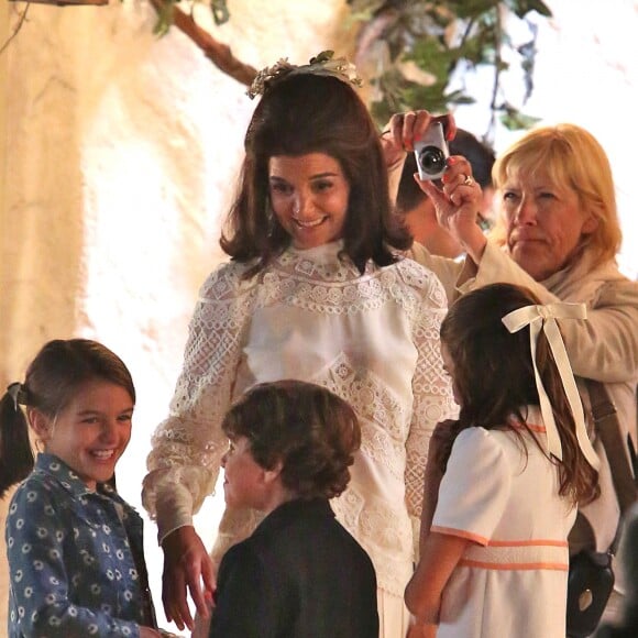 Exclusif - Katie Holmes tourne la scène du mariage de Jackie Kennedy et Aristote Onassis à Toronto le 17 juin 2016. Elle a eu la visite de sa fille Suri.