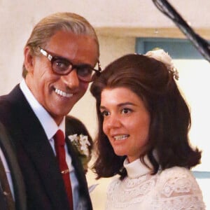 Exclusif - Katie Holmes tourne la scène du mariage de Jackie Kennedy et Aristote Onassis (joué par Alexander Siddig) à Toronto le 17 juin 2016. Elle a eu la visite de sa fille Suri.