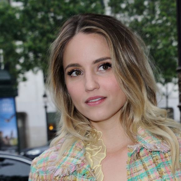 Dianna Agron arrive à l'Hôtel de la Païva pour assister au défilé Miu Miu (collection croisière 2017). Paris, le 3 juillet 2016.