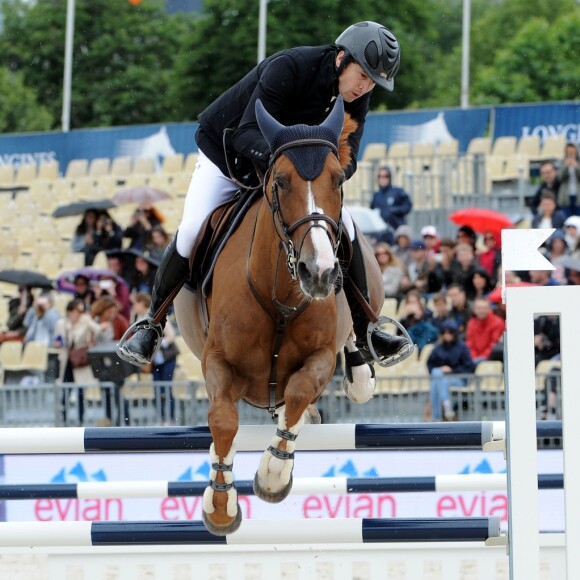 Guillaume Canet sur Pomme du Valon 83 - Prix Eiffel Sunday Challenge (1.25/1.30m) - Longines Paris Eiffel Jumping au Bois de Boulogne à la plaine de Jeux de Bagatelle à Paris, le 3 juillet 2016. © Agence/Bestimage