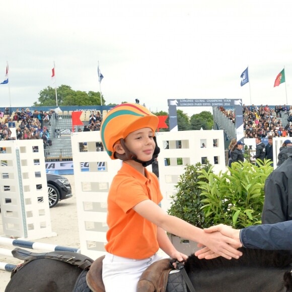 Guillaume Canet - Remise du prix Eiffel Sunday Kid Challenge - Longines Paris Eiffel Jumping à la plaine de Jeux de Bagatelle à Paris, le 3 juillet 2016. © Borde-Veeren/Bestimage