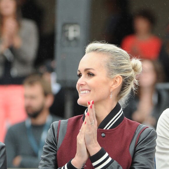 Laeticia Hallyday et Mathias Vicherat, directeur de cabinet d'Anne Hidalgo - Remise du Prix Eiffel Sunday Challenge, présenté par la Mairie de Paris - Longines Paris Eiffel Jumping à la plaine de Jeux de Bagatelle à Paris le 3 juillet 2016. © Pierre Perusseau / Bestimage