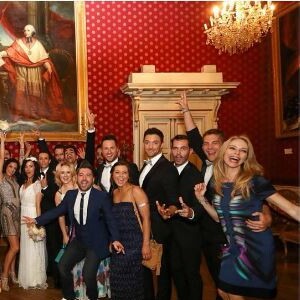 Alizée et Grégoire Lyonnet accompagnés de leurs invités à leur mariage, le 18 juin 2016, en Corse