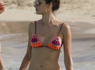 Alessandra Ambrosio : Une maman fière et toujours aussi sexy à la plage !