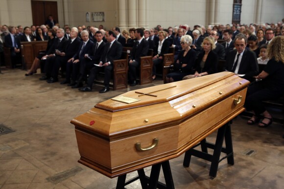 Le cercueil de Michel Rocard lors de la cérémonie en hommage à Michel Rocard au Temple de l'Eglise Protestante Unie de l'Etoile à Paris, le 7 juillet 2016. © Philippe Wojazer/Pool/Bestimage