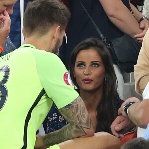 Exclusif - Benoît Costil à nouveau très proche de Malika Ménard à la fin du match de l'UEFA Euro 2016 Allemagne-France au stade Vélodrome à Marseille, France le 7 juillet 2016. © Cyril Moreau/Bestimage