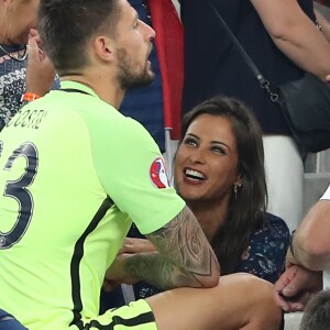 Exclusif - Benoît Costil et Malika Ménard tout sourire à la fin du match de l'UEFA Euro 2016 Allemagne-France au stade Vélodrome à Marseille, France le 7 juillet 2016. © Cyril Moreau/Bestimage