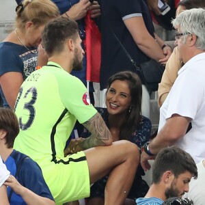 Exclusif - Benoît Costil à nouveau très proche de Malika Ménard à la fin du match de l'UEFA Euro 2016 Allemagne-France au stade Vélodrome à Marseille, France le 7 juillet 2016. © Cyril Moreau/Bestimage