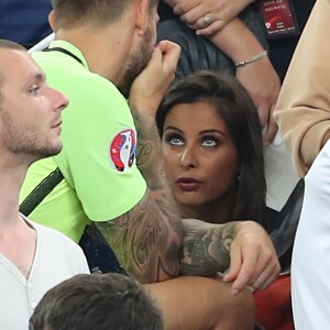 Exclusif - Benoît Costil à nouveau très proche de Malika Ménard à la fin du match de l'UEFA Euro 2016 Allemagne-France au stade Vélodrome à Marseille, France le 7 juillet 2016. © Cyril Moreau/Bestimage