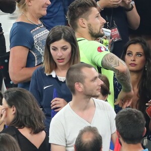 Exclusif - Benoît Costil à nouveau très proche de Malika Ménard à la fin du match de l'UEFA Euro 2016 Allemagne-France au stade Vélodrome à Marseille, France le 7 juillet 2016. © Cyril Moreau/Bestimage