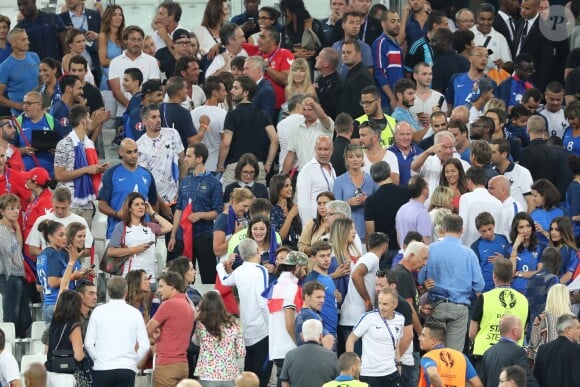 Exclusif - Benoît Costil à nouveau très proche de Malika Ménard à la fin du match de l'UEFA Euro 2016 Allemagne-France au stade Vélodrome à Marseille, France le 7 juillet 2016. © Cyril Moreau/Bestimage