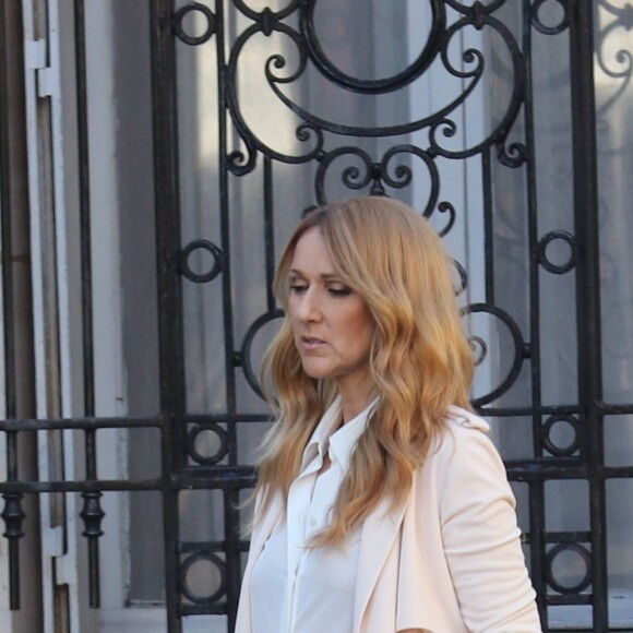 Céline Dion tourne un vidéo clip avenue Kleber à Paris le 8 juillet 2016.