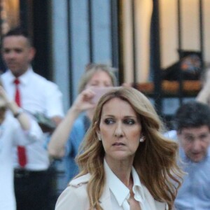 Céline Dion tourne un vidéo clip avenue Kleber à Paris le 8 juillet 2016.