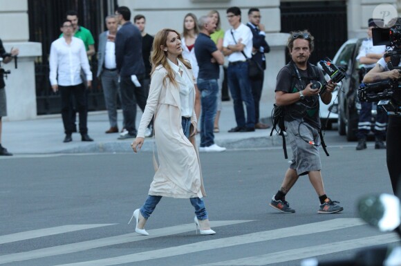 Céline Dion tourne un vidéo clip avenue Kleber à Paris le 8 juillet 2016.