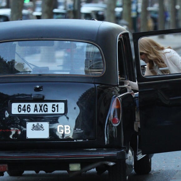 Céline Dion tourne un vidéo clip avenue Kleber à Paris le 8 juillet 2016.