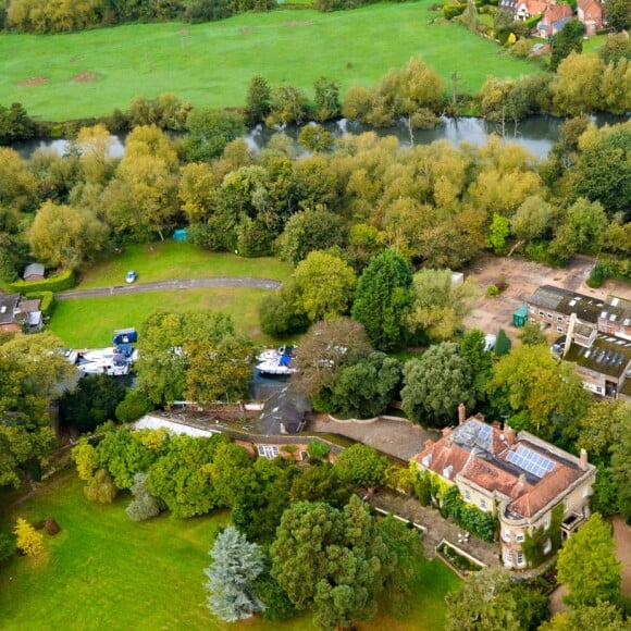 Exclusif - Vue aérienne de la maison de George Clooney et sa femme Amal Alamuddin à Sonning dans le comté de Berkshire, le 10 octobre 2014. Le couple a acheté cette maison pour un montant de 7,5 millions de livres sterling.