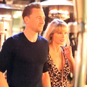 Taylor Swift et Tom Hiddleston vont dîner dans un restaurant italien à Sydney le 10 juillet 2016.