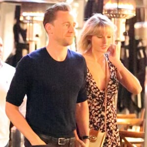 Taylor Swift et Tom Hiddleston vont dîner dans un restaurant italien à Sydney le 10 juillet 2016.