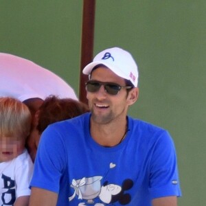 Novak Djokovic profitait de douces vacances à Marbella avec son fils Stefan, le 12 juillet 2016.