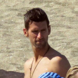 Novak Djokovic profitait de douces vacances à Marbella avec son fils Stefan, le 12 juillet 2016.