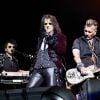 Johnny Depp en concert avec Alice Cooper avec son groupe The Hollywood Vampires Coney Island, le 10 juillet 2016.
