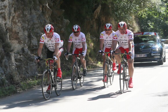 Semi-Exclusif - Stéphane Plaza - L'équipe de l'Etape du Coeur 2016 pour le compte de Mécénat Chirurgie Cardiaque lors de la course au départ de Bourg-Saint-Andéol, le 15 juillet 2016. Mécénat Chirurgie Cardiaque Enfants du Monde permet à des enfants souffrant de malformations cardiaques de venir en France et d'être opérés lorsqu'ils ne peuvent être soignés dans leur pays d'origine par manque de moyens financiers et techniques. © CVS/Bestimage