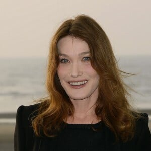 Carla Bruni-Sarkozy - Dîner d'ouverture au profit de l'association "Enfants du soleil" pendant le 30ème Festival du film de Cabourg en France le 9 juin 2016. © Coadic Guirec/Bestimage