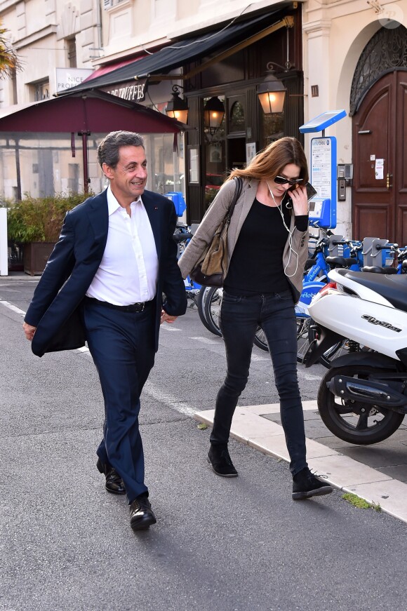 Nicolas Sarkozy et sa femme Carla Bruni-Sarkozy sont allés diner au restaurant "La Petite Maison" après avoir participé aux Journées d'études du Parti Populaire Européen à l'hôtel Méridien à Nice, le 1er juin 2016. © Bruno Bébert/Bestimage