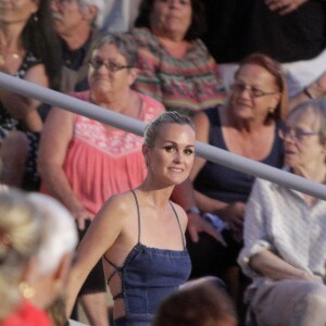 Exclusif - Laeticia Hallyday au concert de Johnny Hallyday au Vélodrome à Arcachon. Le 19 juillet 2016 © Patrick Bernard-Thibaud Moritz / Bestimage