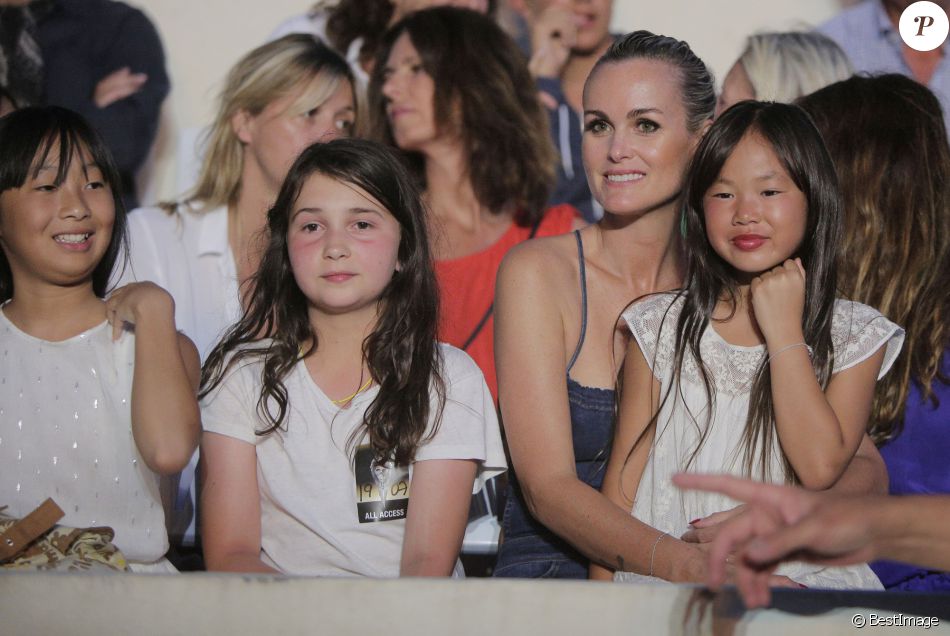 Exclusif Laeticia Hallyday Et Ses Filles Jade Et Joy Au Concert De Johnny Hallyday Au Velodrome A Arcachon Le 19 Juillet 2016 C Patrick Bernard Thibaud Morit Purepeople
