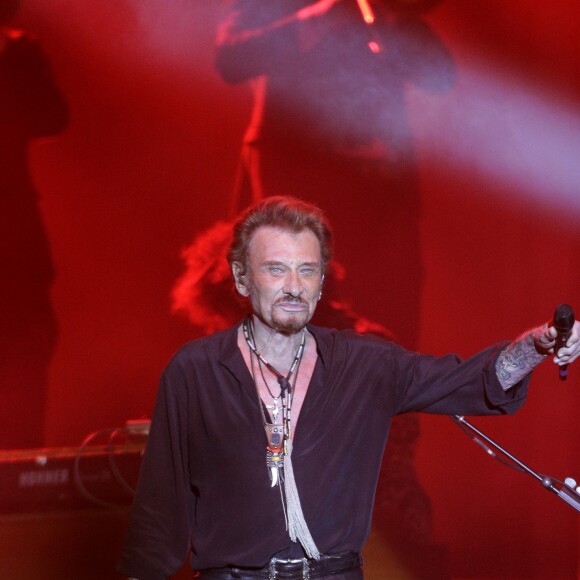 Exclusif - Johnny Hallyday en concert au Vélodrome à Arcachon, où 8500 personnes sont venues l'acclamer. Le 19 juillet 2016 © Patrick Bernard-Thibaud Moritz / Bestimage
