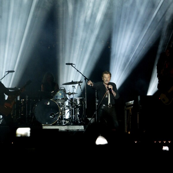 Exclusif - Johnny Hallyday en concert au Vélodrome à Arcachon, où 8500 personnes sont venues l'acclamer. Le 19 juillet 2016 © Patrick Bernard-Thibaud Moritz / Bestimage