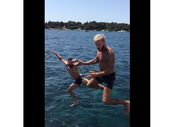 Olivier Giroud et M. Pokora en mode bombe, en vacances à Saint-Tropez le 21 juillet 2016.