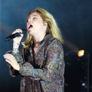 Louane Emera en concert au festival Solidays à l'hippodrome de Longchamp. Paris, le 26 juin 2016. © Lise Tuillier/Bestimage