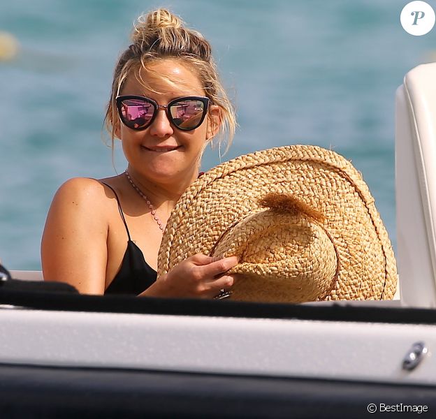 Kate Hudson au Club 55 à Saint-Tropez, le 22 juillet 2016. Kate Hudson at Club 55 in Saint-Tropez, on July 22, 2016.22/07/2016 - Saint-Tropez