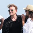 Le chanteur Bono et sa femme Ali Hewson au Club 55 à Saint-Tropez, le 21 juillet 2016.
