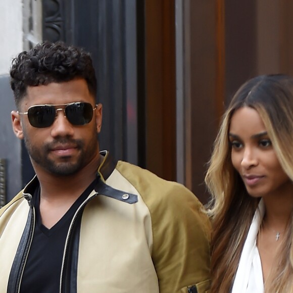 Russell Wilson et sa compagne Ciara sont allés faire du shopping à la boutique Burberry à Londres. Le 7 juillet 2016