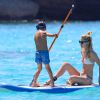 La top model Doutzen Kroes passe ses vacances avec son mari Sunnery James et leurs enfants, Phyllon Joy Gorré et Myllena Mae Gorré, à Formentera et Ibiza. Le 25 juillet 2016
