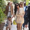 Kim, Khloé Kardashian et North West - famille Kardashian (Kourtney, Scott Disick et leurs trois enfants, Kim et sa fille North, Khloé Kardashian, Kendall Jenner Kris Jenner, son compagnon Corey Gamble et sa mère Mary Jo Campbell) passe l'après-midi à l'hippodrome Del Mar. Del Mar, le 26 juillet 2016.