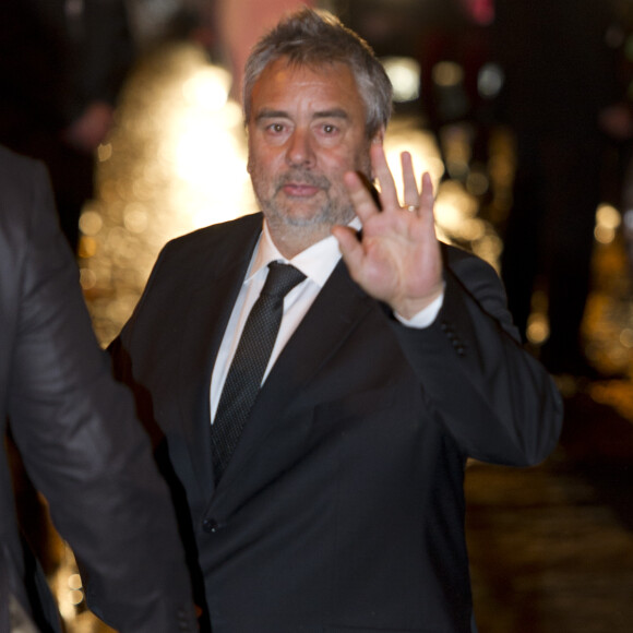 Luc Besson - Arrivées - Dîner au Fouquet's lors de la 40e cérémonie des César à Paris le 20 février 2015.