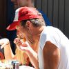 Exclusif - Will Arnett déjeune avec une jolie inconnue au restaurant Bar Pitti à New York, le 28 juillet 2016