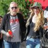 Gregg Allman et sa petite amie Shannon dans les rues de New York le 11 juin 2016