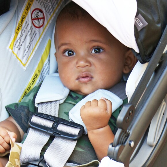 Saint West lors d'une promenade en famille à San Diego le 26 juillet 2016