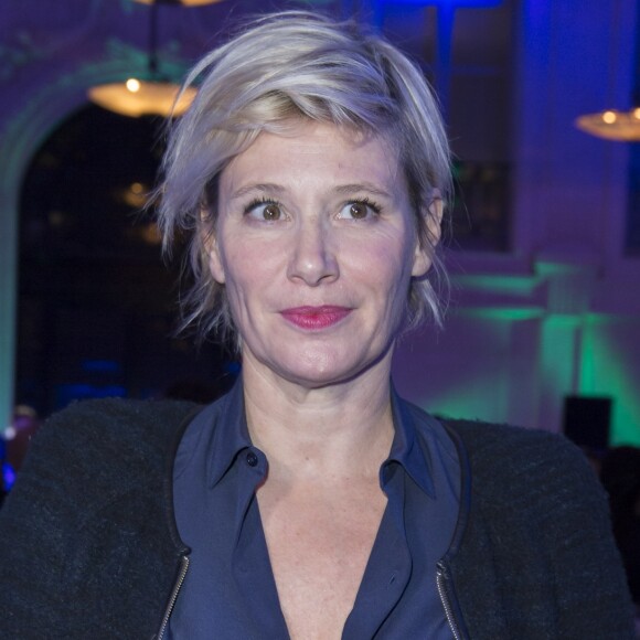 Exclusif - Maïtena Biraben - Soirée des 40 ans de Poiray en association avec la Fondation Action Enfance à l'hôtel d'Evreux à Paris, le 5 novembre 2015, où un dîner et un concert privé étaient prévus pour les invités. A l'occasion de son quarantième anniversaire, la marque de joaillerie et d'horlogerie investit les initiatives solidaires. Après Mécénat Chirurgie Cardiaque, la maison Poiray a choisi la Fondation Action Enfance pour faire rimer festivité et générosité au profit de la protection de l'enfance en danger. A l'occasion de la Journée Internationale des Droits de l'Enfant, la marque a décidé de reverser 3% de ses ventes du mois de novembre à la Fondation. Les représentants de Poiray & d'Action Enfance ont expliqué leur belle aventure commune et leur projet de partenariat au cours de la soirée. La maison Poiray a su imposer, au fil de ses collections, son élégance intemporelle et son chic si parisien. © Olivier Borde / Bestimage